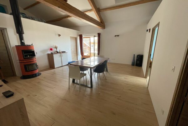 Ferme à terminer de rénover 122 m²